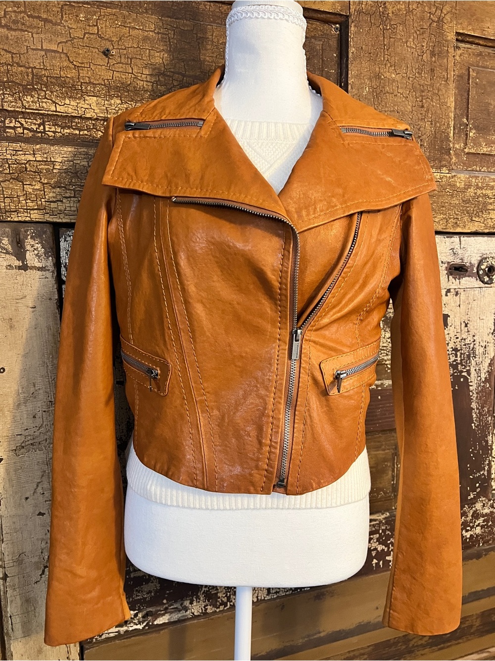 BCBGMAXAZRIA Cognac Moto Jacket | Cropped Zip Front Statement Jacket - Picture 3 of 6